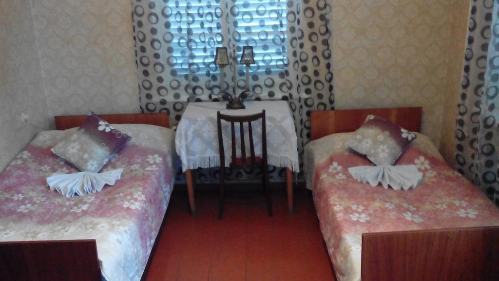 The Kiwi House Hotel Lagodekhi Bagian luar foto