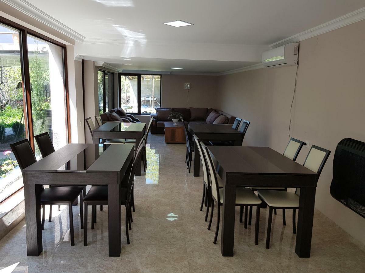 The Kiwi House Hotel Lagodekhi Bagian luar foto